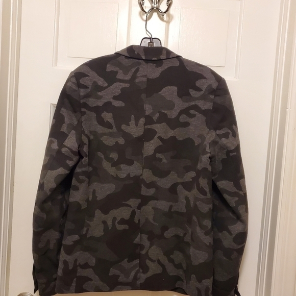 G.I.L.I Black & Gray Camo Print Ponte Knit Blazer Lined Size 10 - Picture 11 of 12